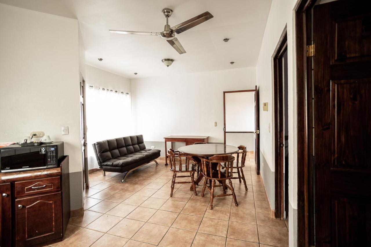 Hotel El Rancho เกโปส ภายนอก รูปภาพ