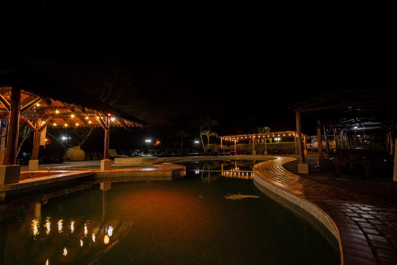 Hotel El Rancho เกโปส ภายนอก รูปภาพ