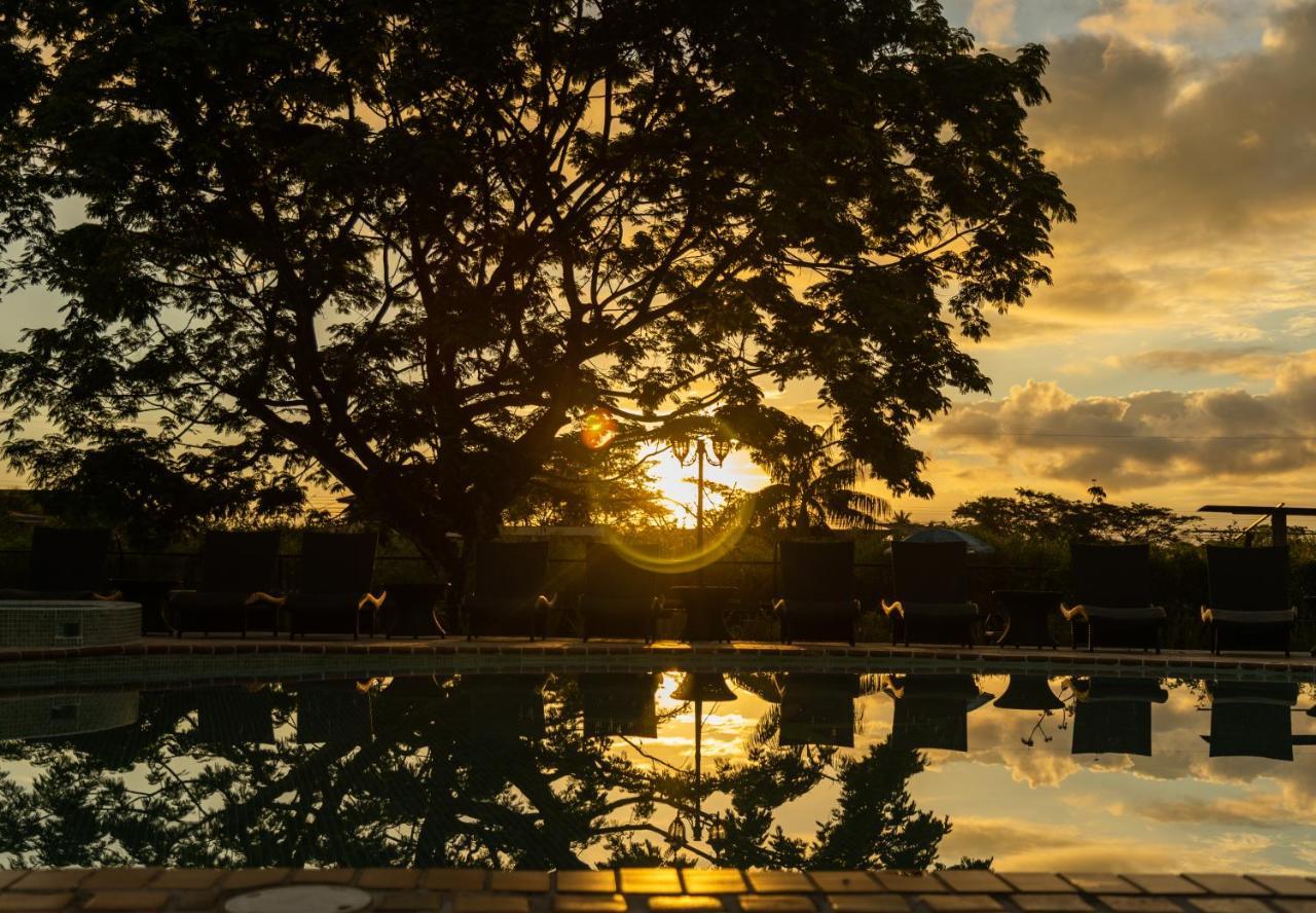 Hotel El Rancho เกโปส ภายนอก รูปภาพ