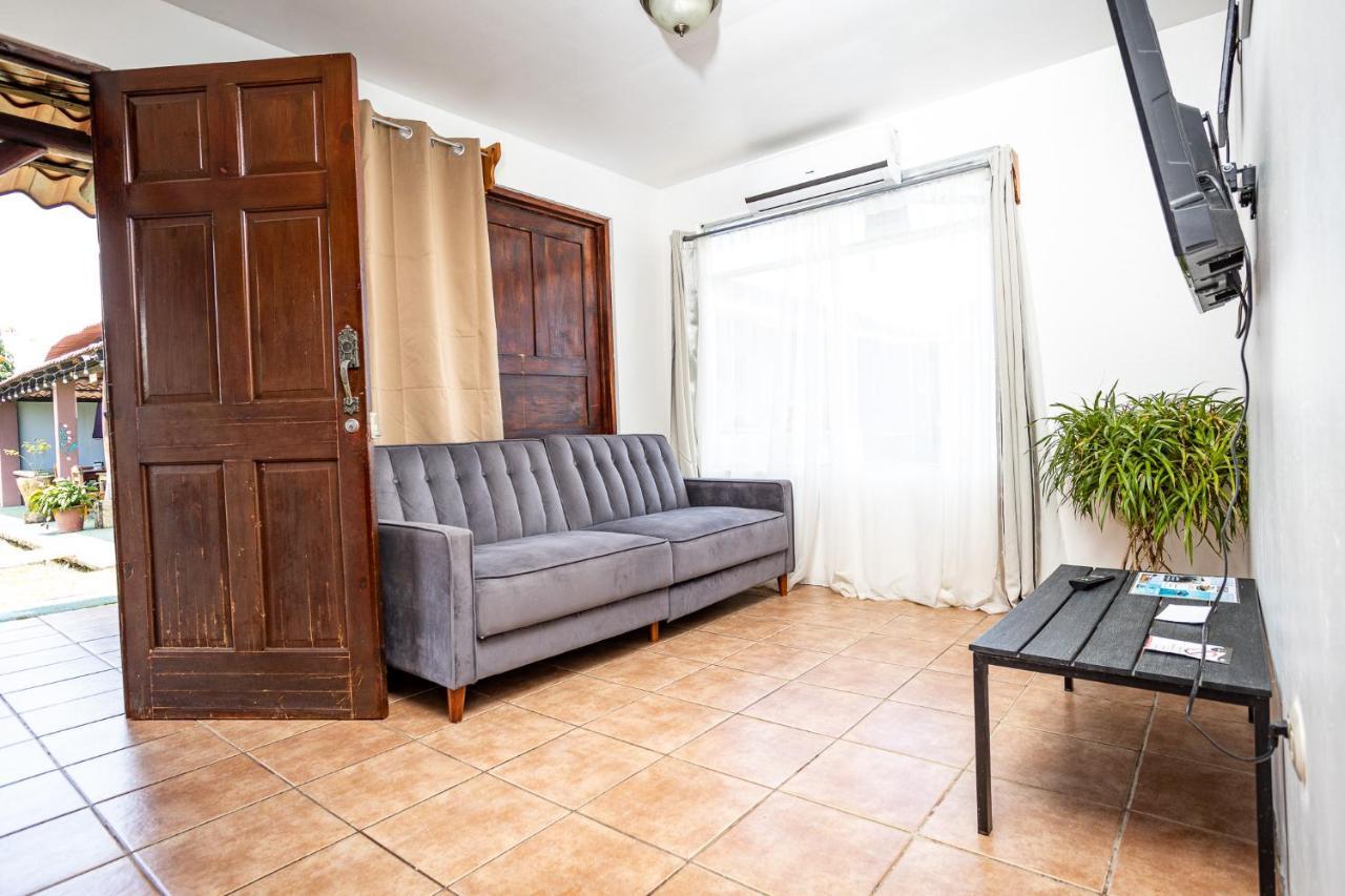 Hotel El Rancho เกโปส ภายนอก รูปภาพ